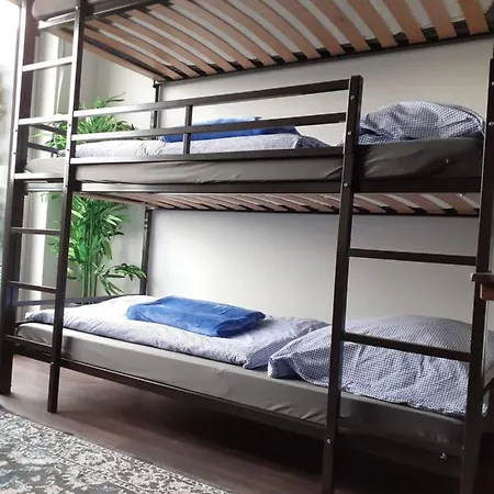 Apartments- Stilvolles 95 Qm Mit Balkon Und Parkplatz * Aψβούργη