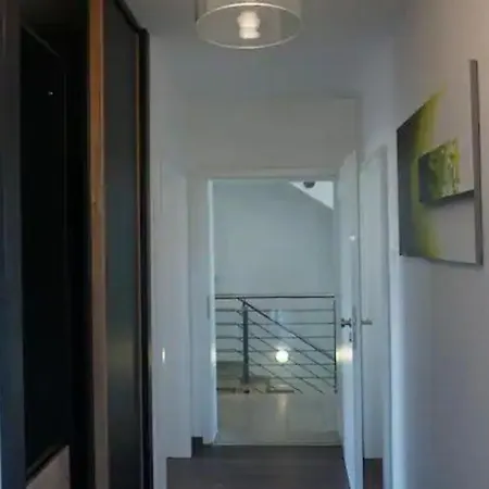 Apartments- Stilvolles 95 Qm Mit Balkon Und Parkplatz Διαμέρισμα Aψβούργη
