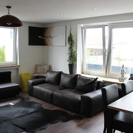 Apartment Apartments- Stilvolles 95 Qm Mit Balkon Und Parkplatz *