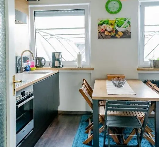 Lejlighed Apartments- Stilvolles 95 Qm Mit Balkon Und Parkplatz *